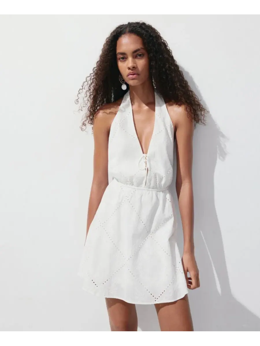Платье-трапеция с вышивкой Openwork Embroidery Halter Neck Dress MANGO — изображение 2 из 7, белый