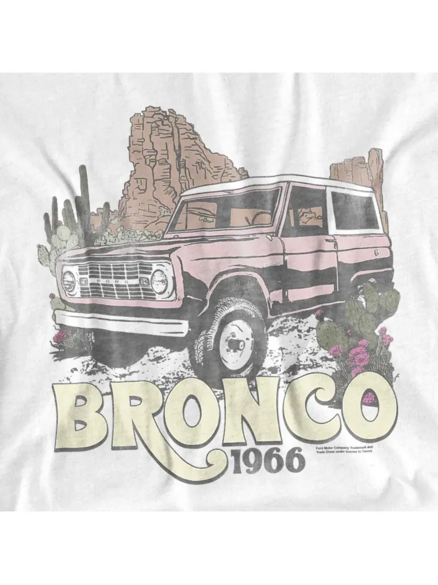 Футболка с принтом Ford Bronco Desert 1966 Mustang — изображение 2 из 3, белый