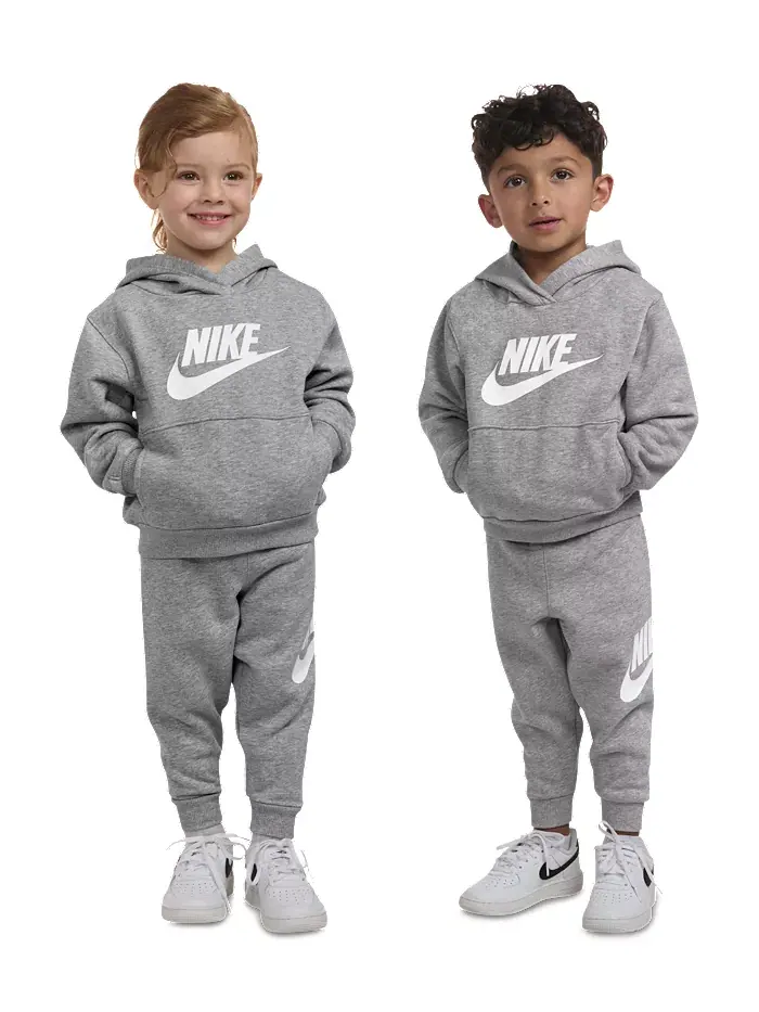 Комплект из двух предметов: флисовый пуловер с капюшоном для малышей Nike — изображение 3 из 8, темный серый