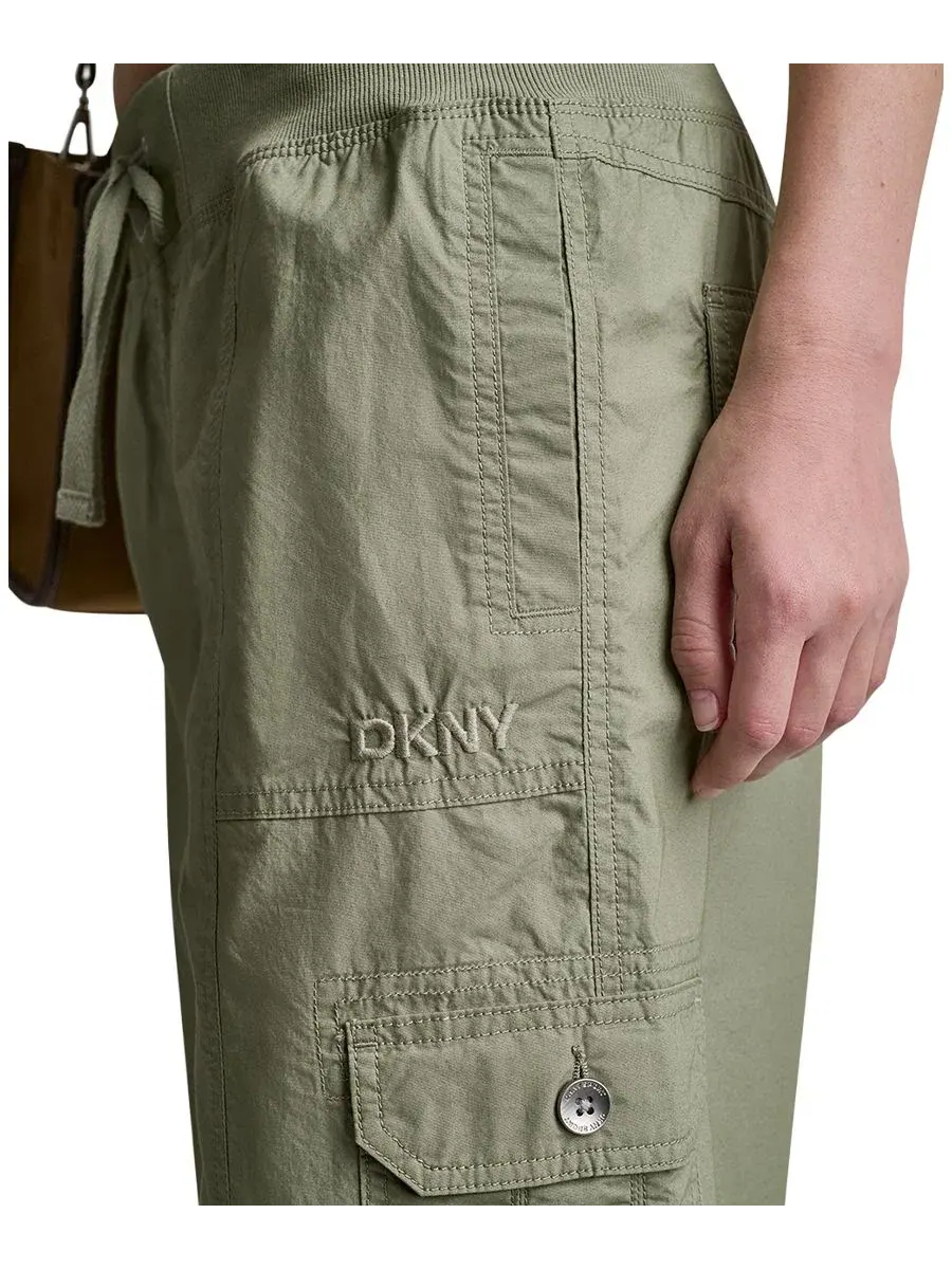 Женские спортивные брюки прямого кроя с карго-карманами, модель High-Rise Straight-Leg DKNY Sport — изображение 4 из 6