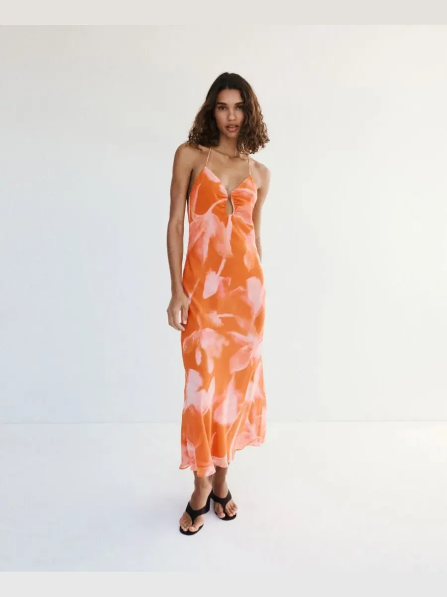Платье с металлическим принтом и вырезами, модель Metallic Cut-Out Floral MANGO