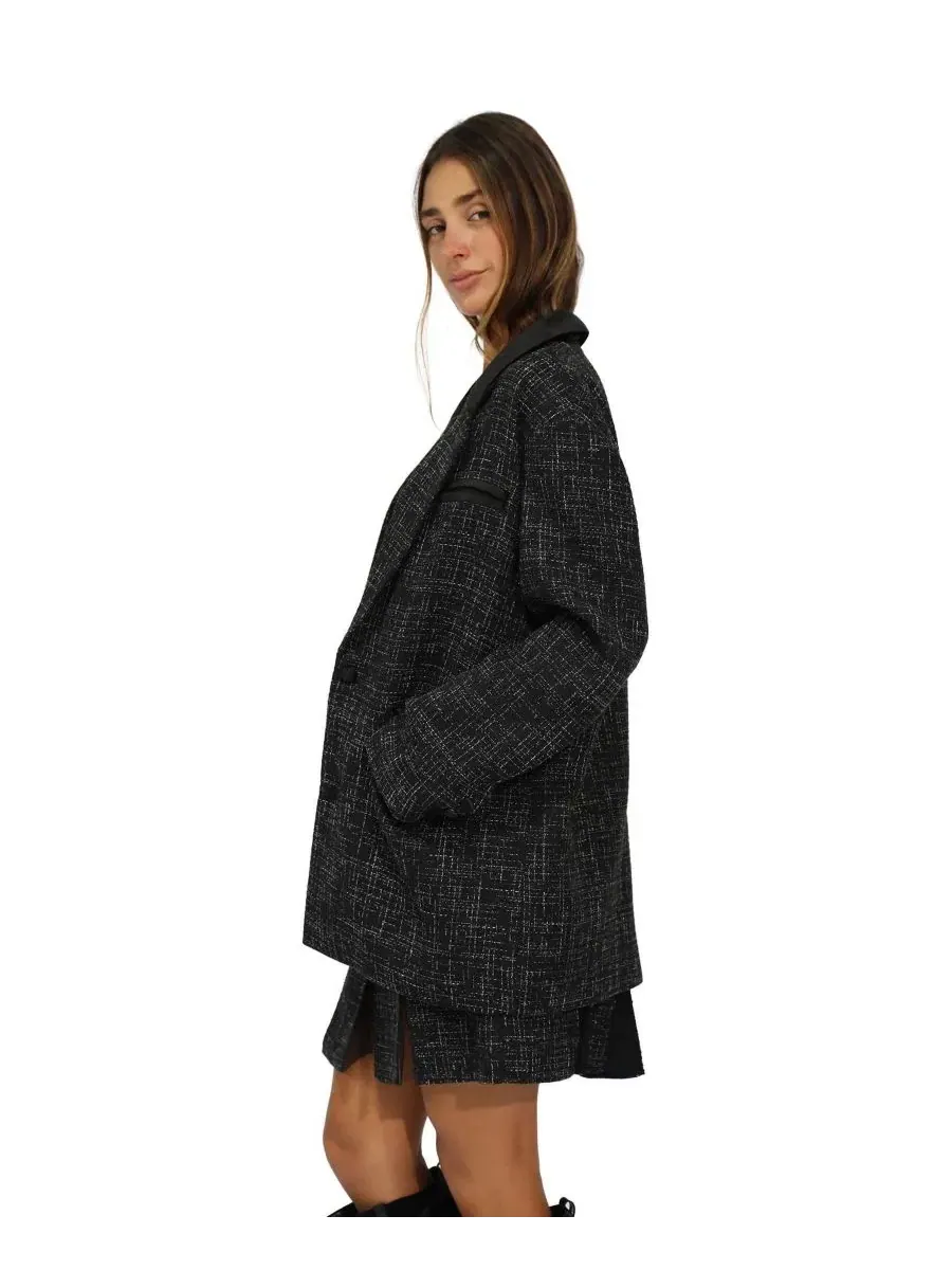 Женский оверсайз твидовый блейзер с острыми лацканами City Noir Tweed Belle & Bloom — изображение 4 из 5, черный