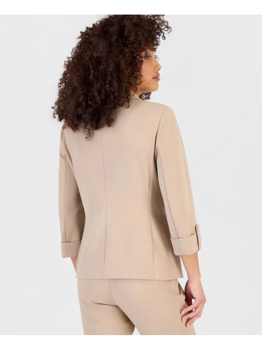 Женский костюм-двойка с жакетом с вырезом и брюками Anne Klein Essentials — изображение 2 из 3, бежевый