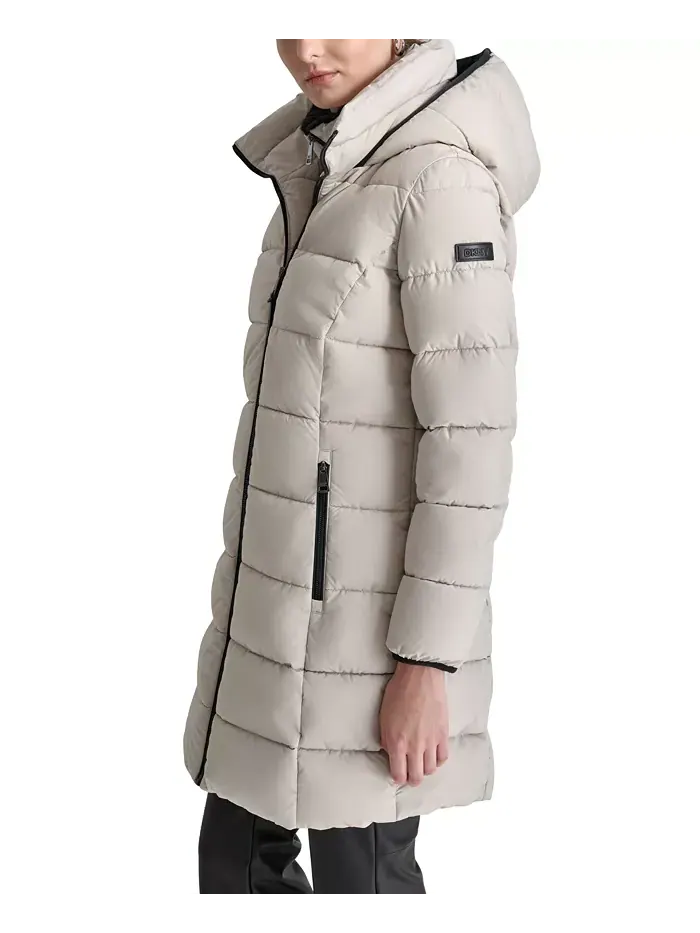 Женская стеганая куртка с капюшоном на молнии и нагрудником DKNY — изображение 3 из 7, пар