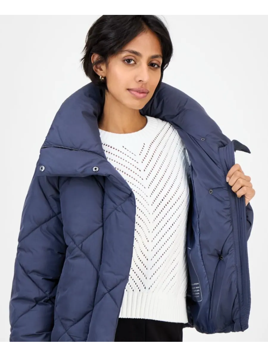 Женское короткое пуховое пальто с ромбовидным узором BCBG — изображение 5 из 5, синий