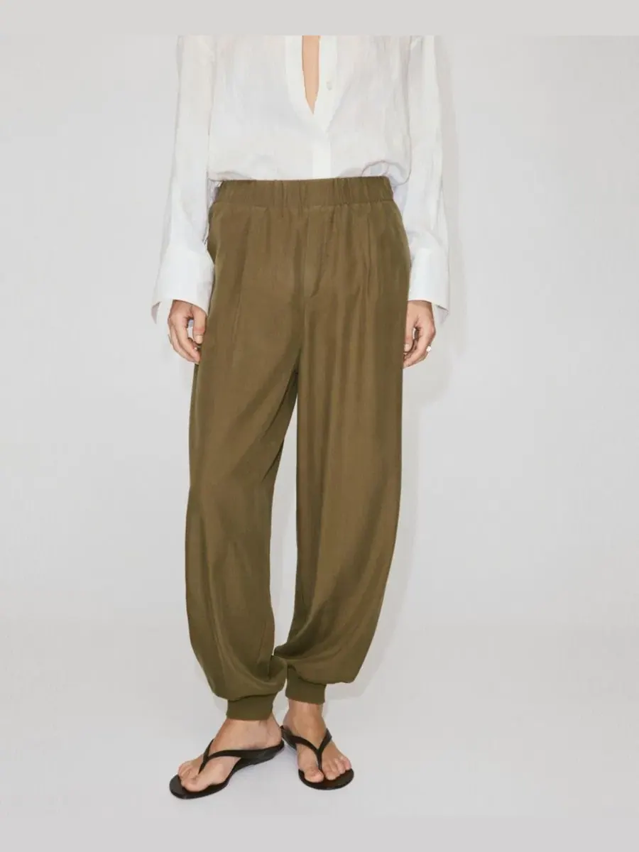 Брюки свободного кроя из лиоцелла Baggy Lyocell Pants MANGO — изображение 5 из 7, хаки