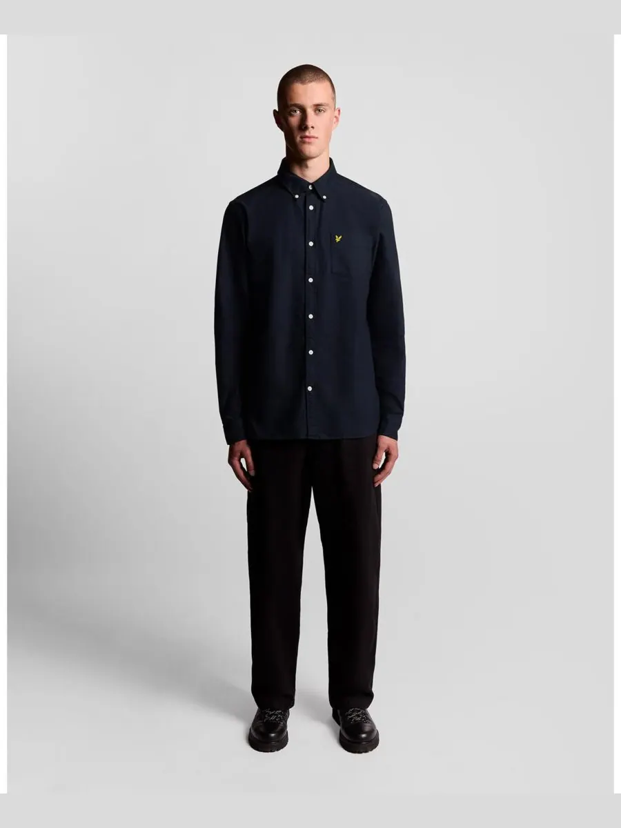 Мужская однотонная рубашка Оксфорд Lyle & Scott — изображение 3 из 6, темный темно-синий