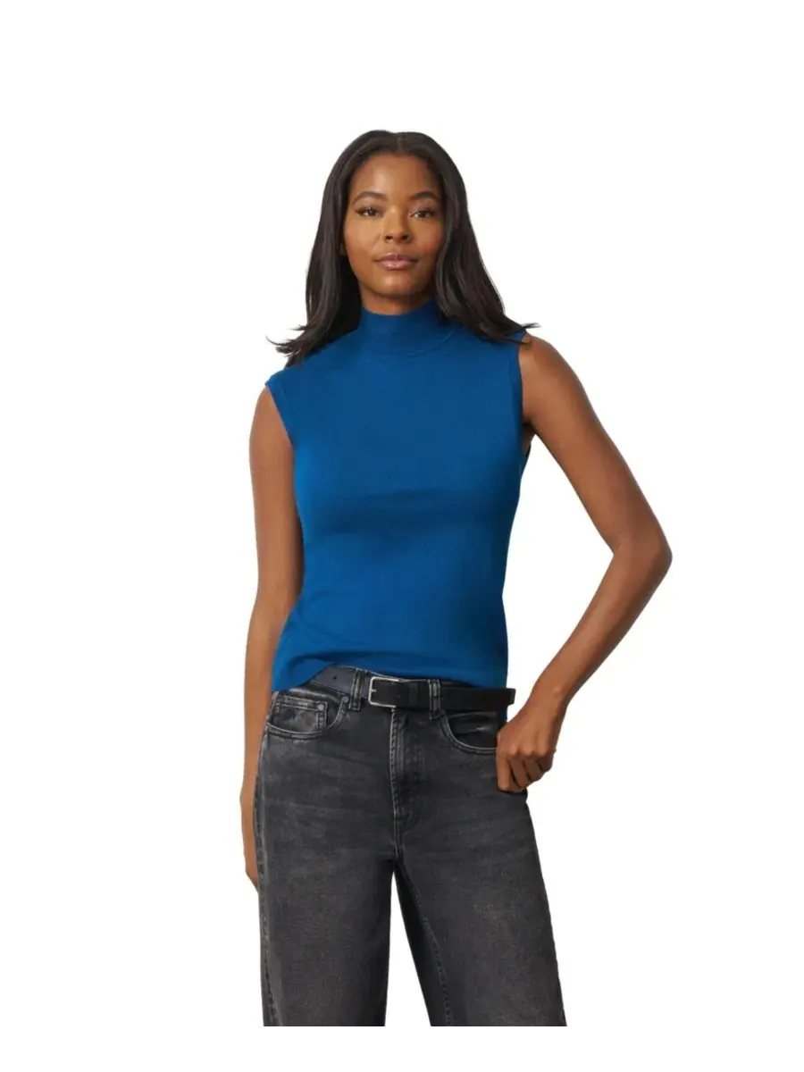 Свитер с удлиненным плечом и воротником-стойкой, модель Extended Shoulder Mock Neck Cable & Gauge — изображение 1 из 6