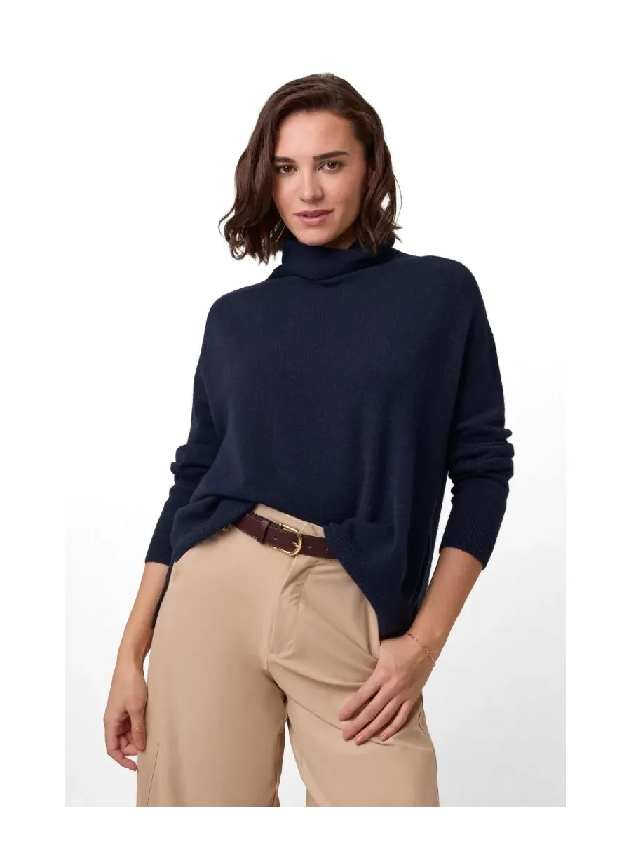 Свитер оверсайз с высоким воротником Slouchy Roll Neck Celtic & Co. — изображение 2 из 7, темно-синий