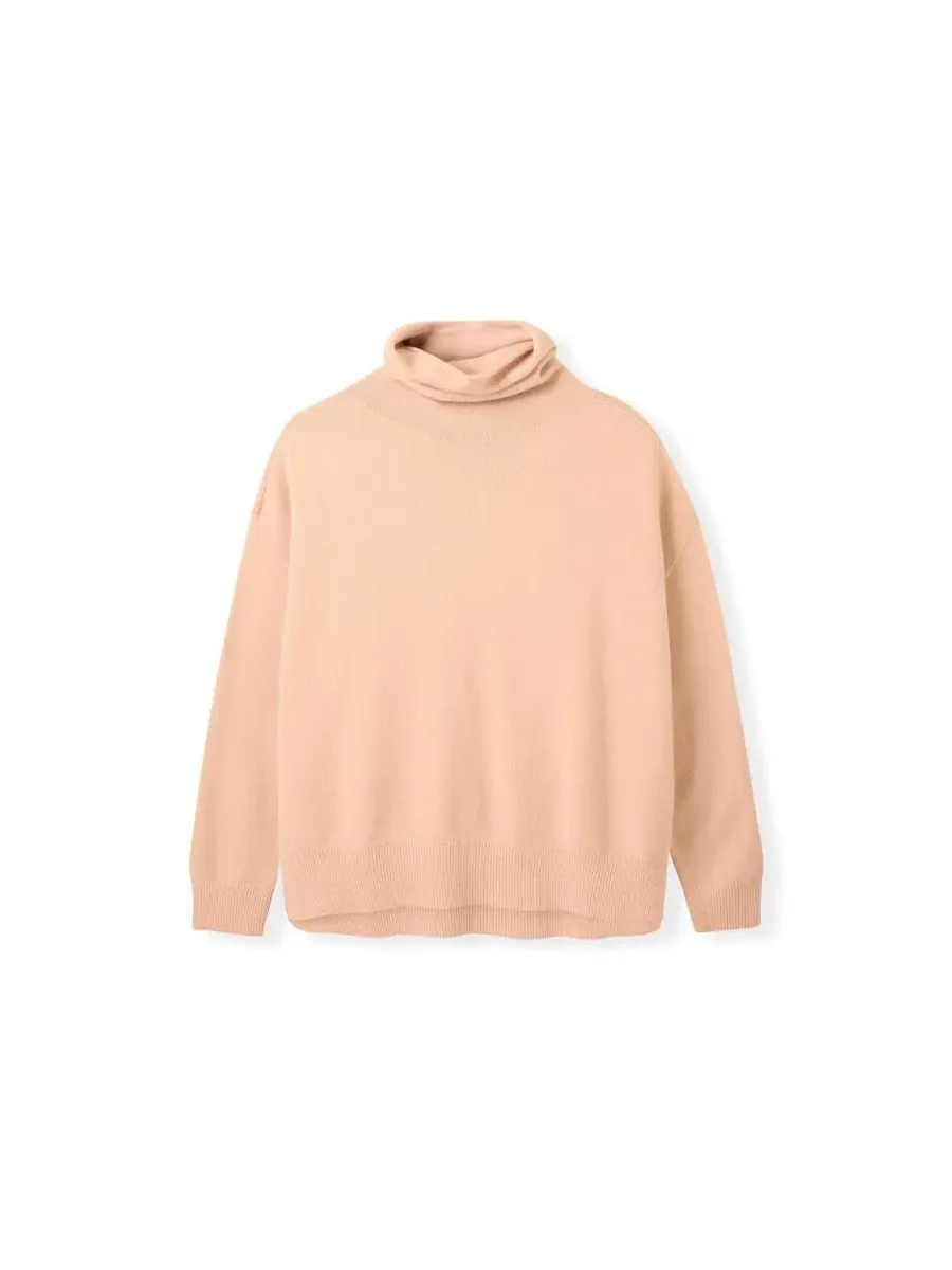 Свитер оверсайз с высоким воротником Slouchy Roll Neck Celtic & Co. — изображение 6 из 6, розовый