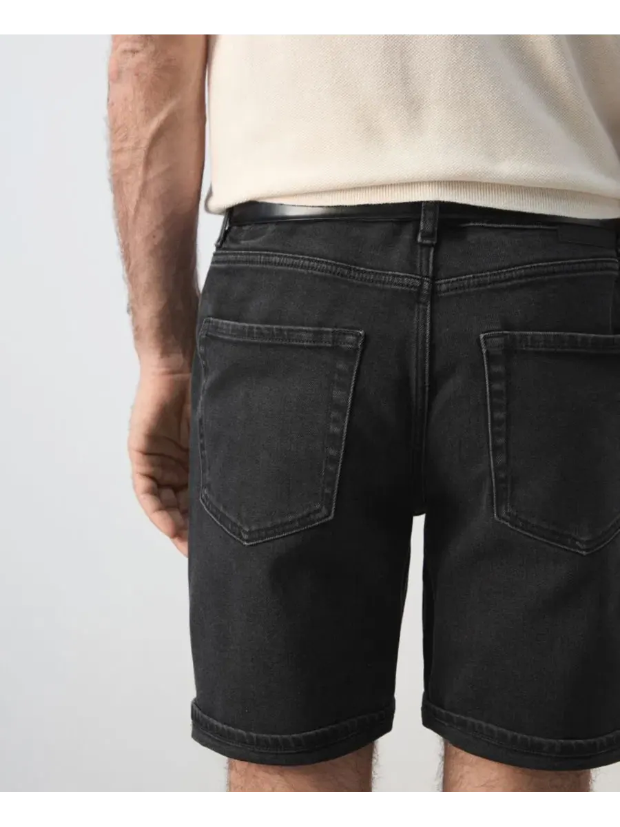 Шорты-бермуды slim fit с манжетами, модель Slim-Fit Cuffed 9.45" Bermuda Shorts MANGO — изображение 4 из 8