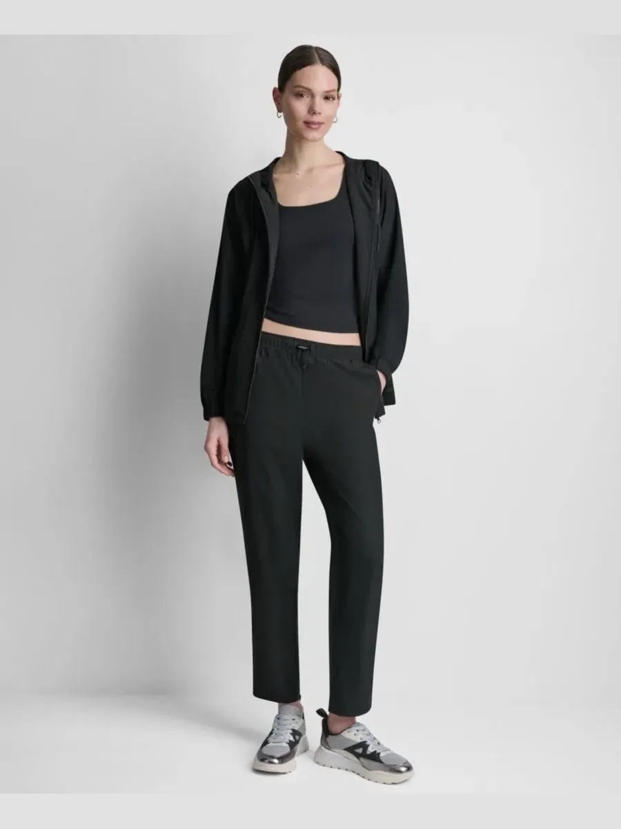 Женская куртка-ветровка с капюшоном, укороченная, асимметричная DKNY Sport — изображение 2 из 5, черный