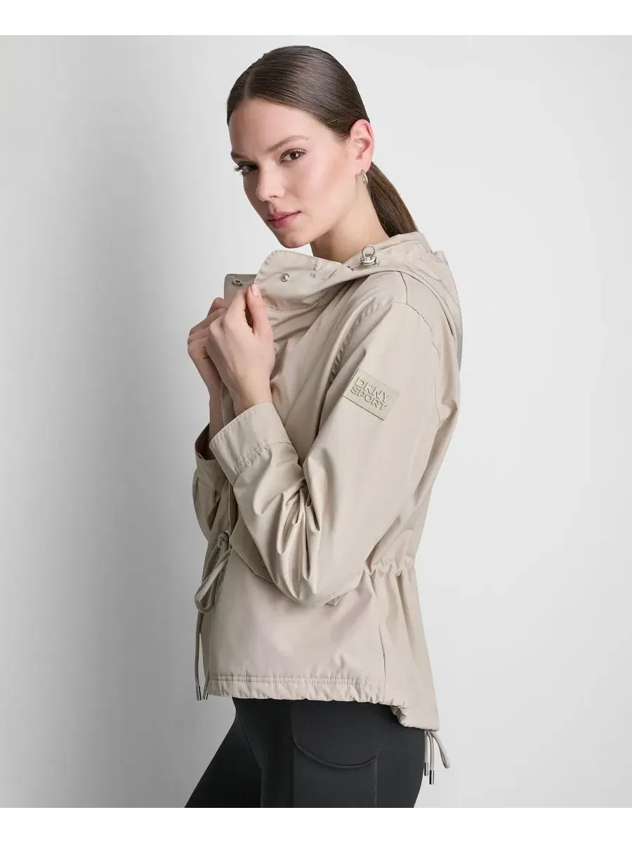 Куртка-ветровка женская с капюшоном, укороченная, с разной длиной DKNY Sport — изображение 3 из 5, серебристый