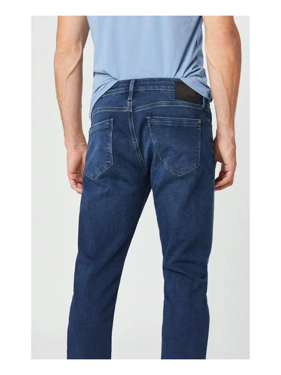 Мужские джинсы Jake Slim Leg Jeans темно-синего цвета, спортивный крой Mavi Jeans — изображение 2 из 5, темный индиго