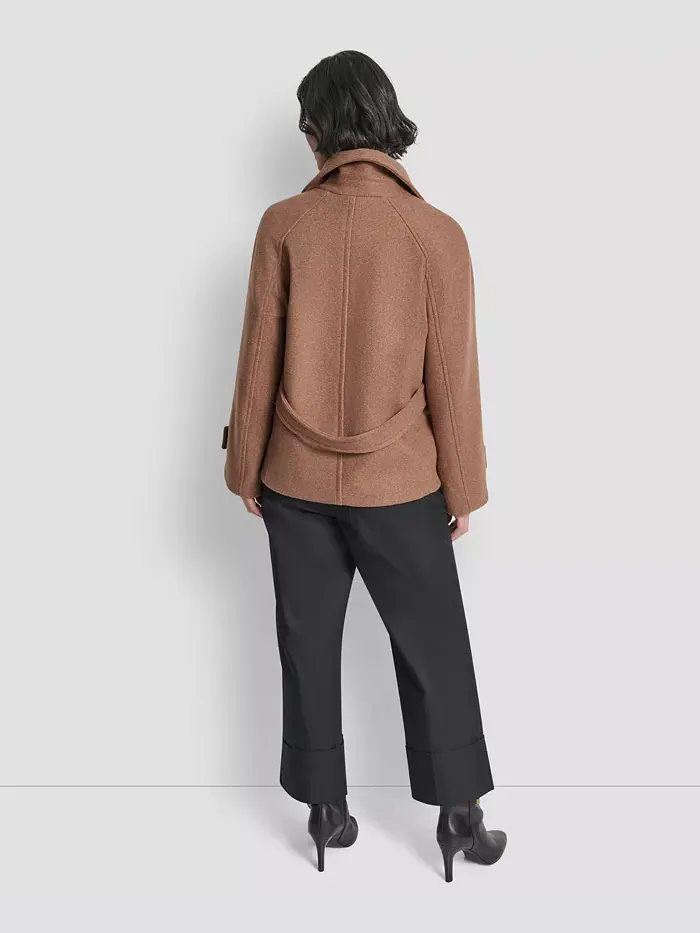 Женское короткое двубортное пальто с воротником DKNY — изображение 2 из 8, бежевый