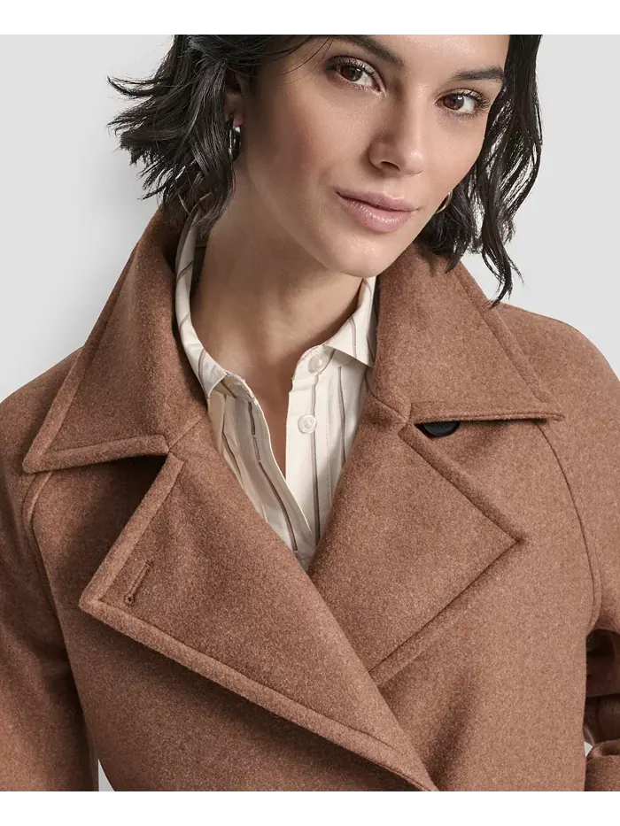 Женское короткое двубортное пальто с воротником DKNY — изображение 8 из 8, бежевый