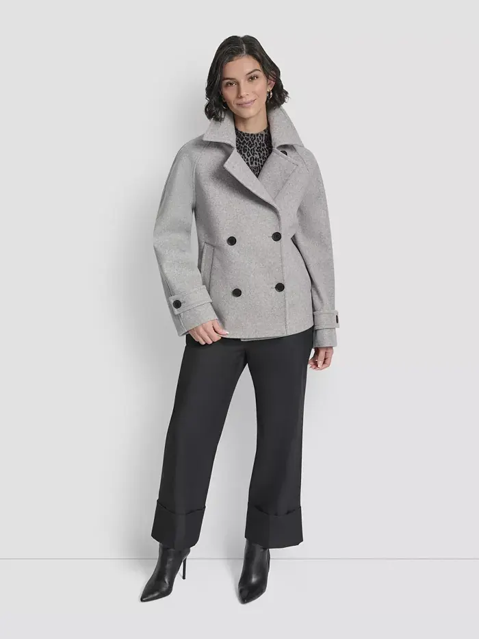Женское короткое двубортное пальто с воротником DKNY