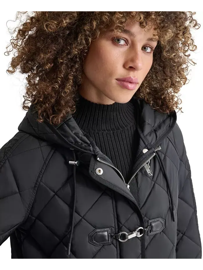 Женское стеганое пальто с капюшоном и застежкой-молнией DKNY — изображение 4 из 6, черный