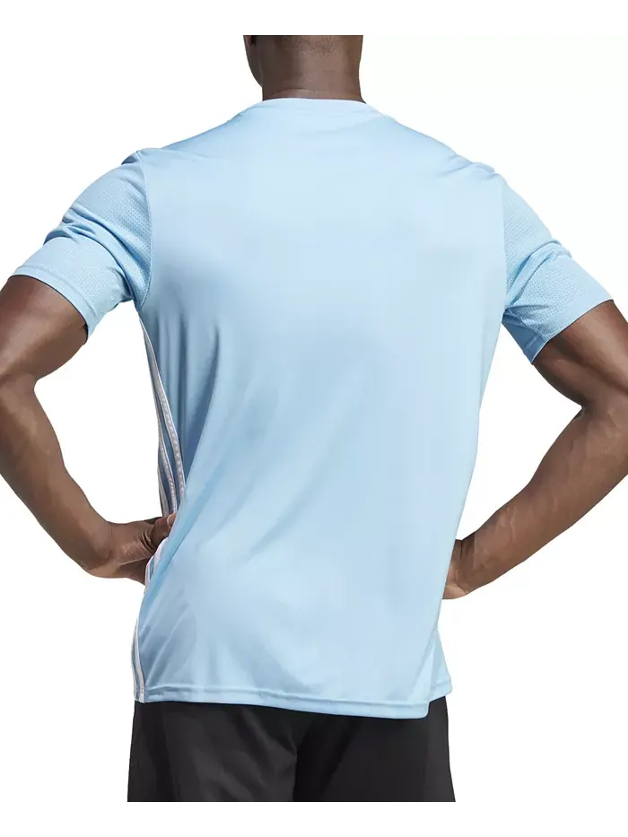 Мужская футболка Tabela 23 Slim-Fit Performance adidas — изображение 2 из 4, светлый синий/белый