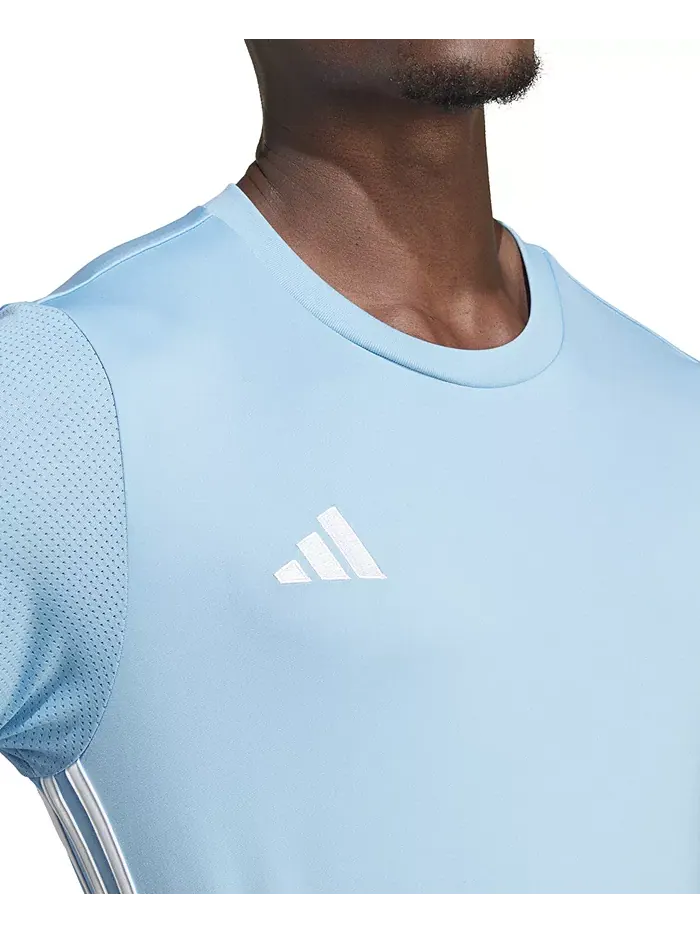 Мужская футболка Tabela 23 Slim-Fit Performance adidas — изображение 3 из 4, светлый синий/белый