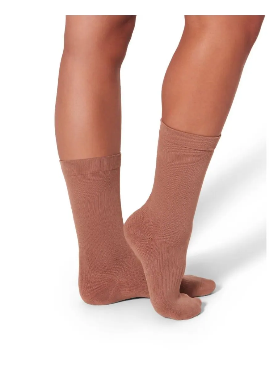 Женские носки Lifeknit длиной до икры Capezio, Skintone 30 — изображение 3 из 6, бежевый
