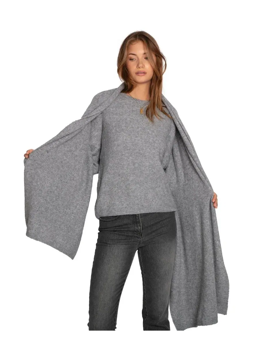 Свитер с отстегивающимся шарфом Wrap Me Up Scarf Sweater Belle & Bloom — изображение 4 из 5, серый