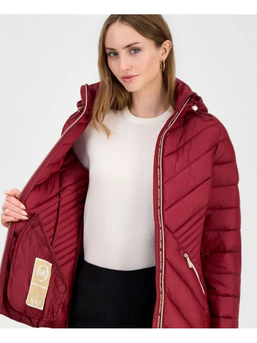 Женское стеганое пальто-пуховик с капюшоном Michael Kors — изображение 4 из 5, глубокий красный