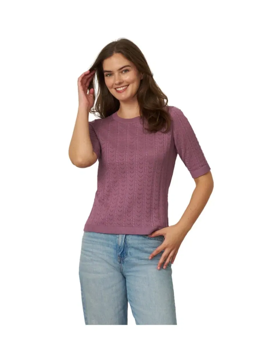 Женский свитер с ажурным узором Cable & Gauge, Very Grape — изображение 1 из 5