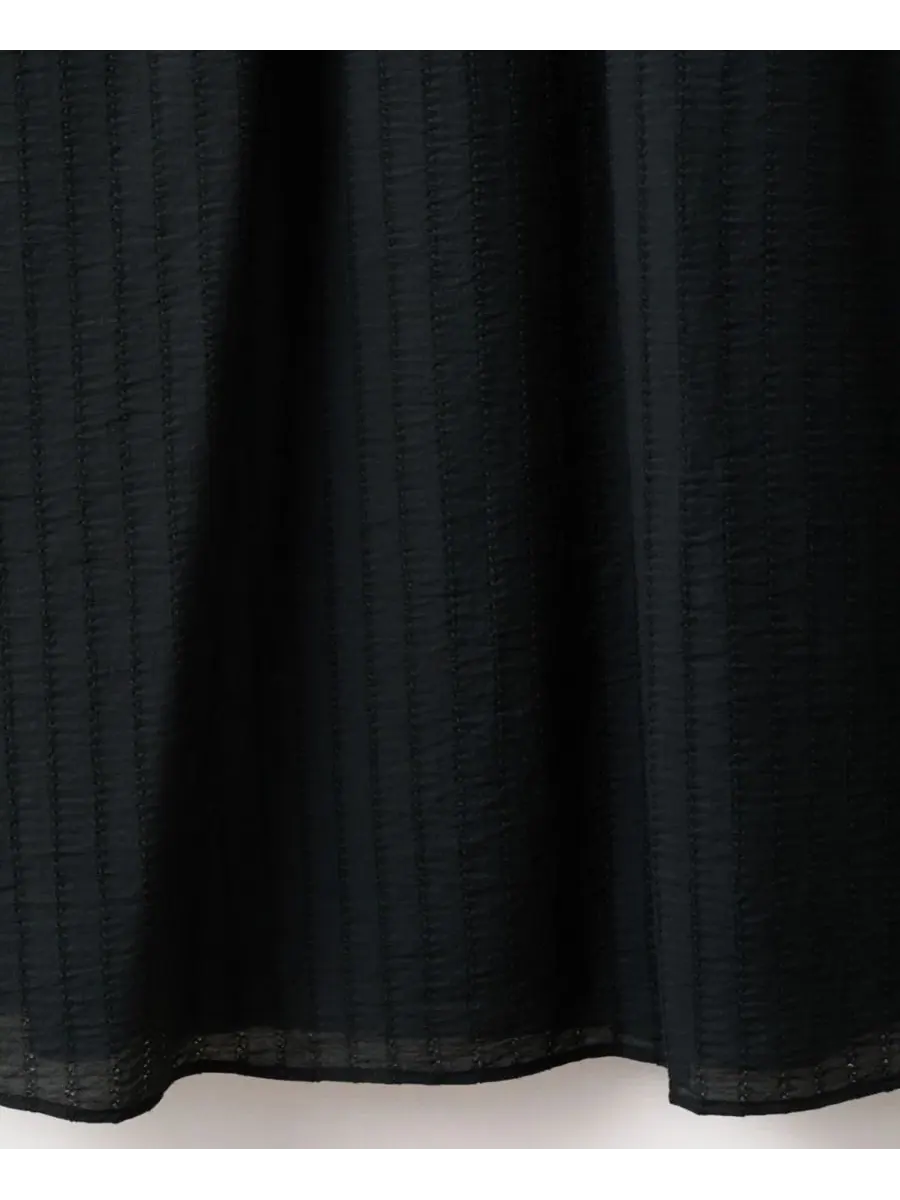 Платье миди с принтом и сборкой сзади, модель Gathered Detail Textured Dress MANGO — изображение 3 из 17, черный