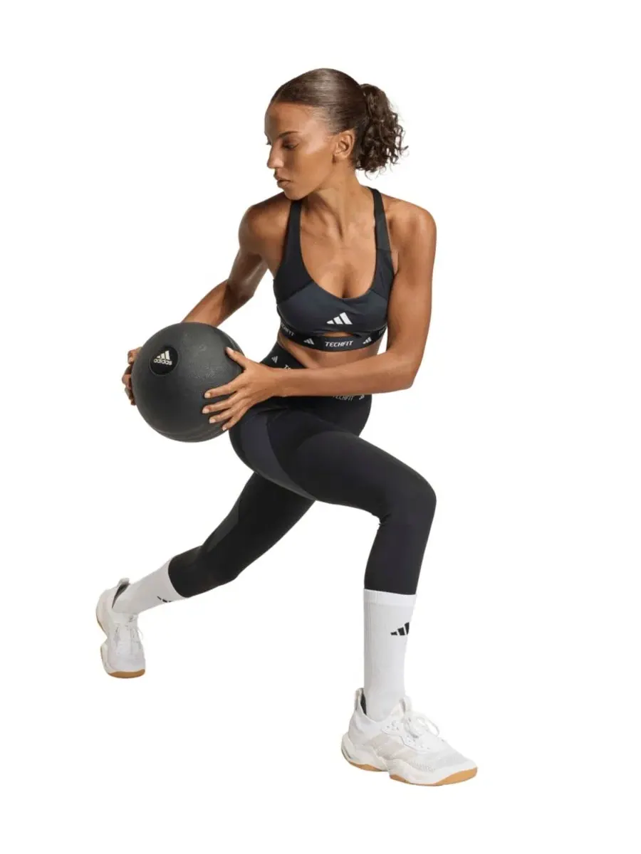 Спортивный бюстгальтер Tech Fit Color Block Medium Support Bra adidas — изображение 2 из 5, черный