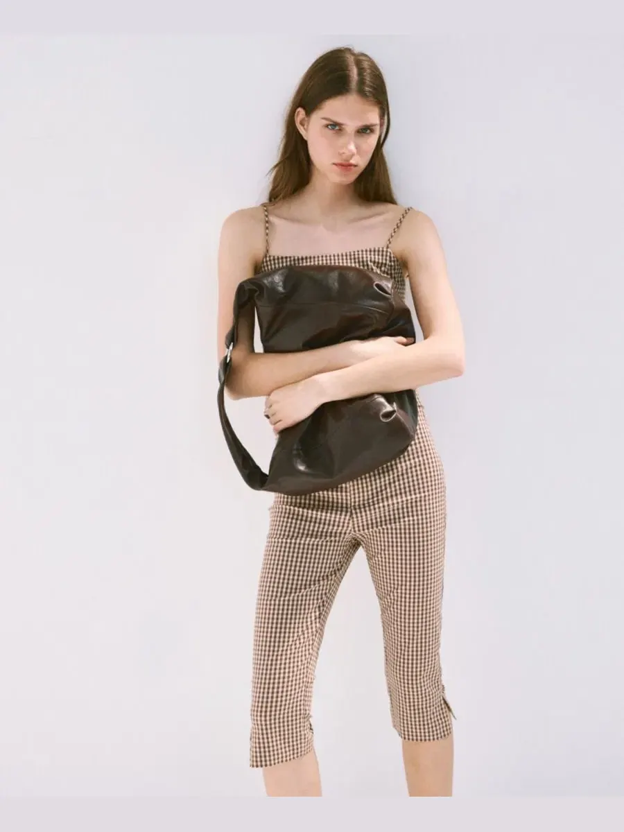 Капри с клетчатым принтом, модель Gingham Check Capri Trousers MANGO — изображение 4 из 6, коричневый