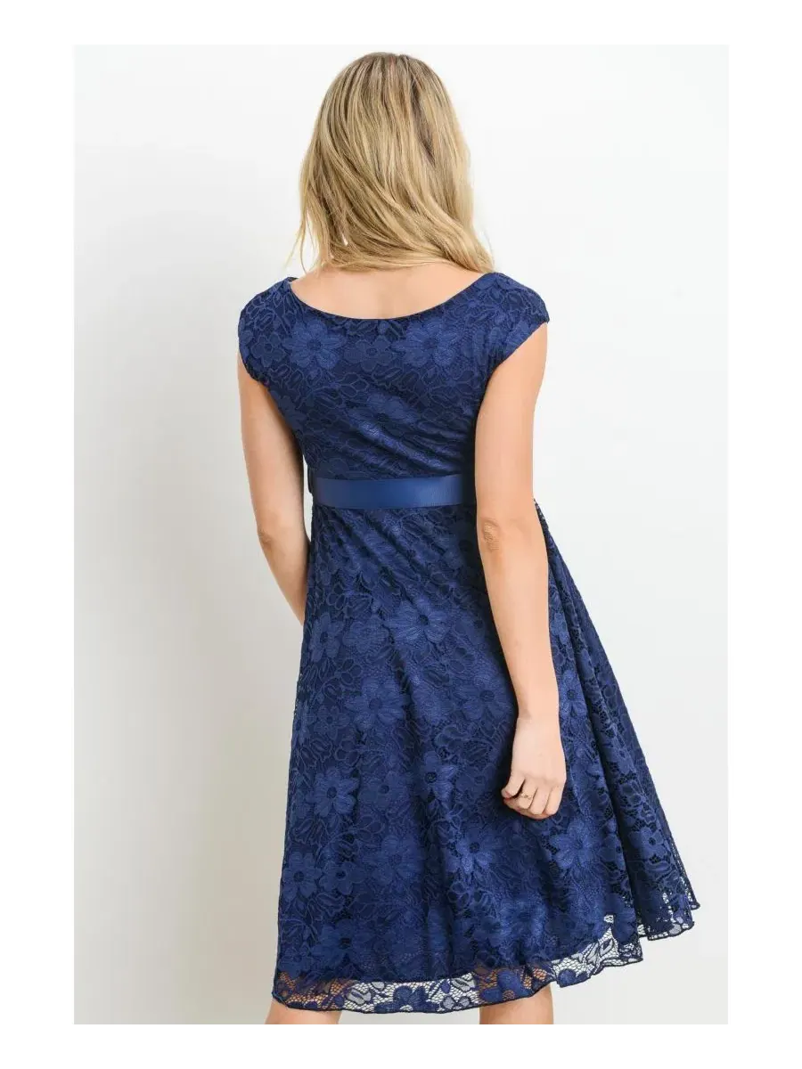 Платье кружевное с завышенной талией и лентой, модель Lace A-Line Dress Hello Miz — изображение 4 из 4
