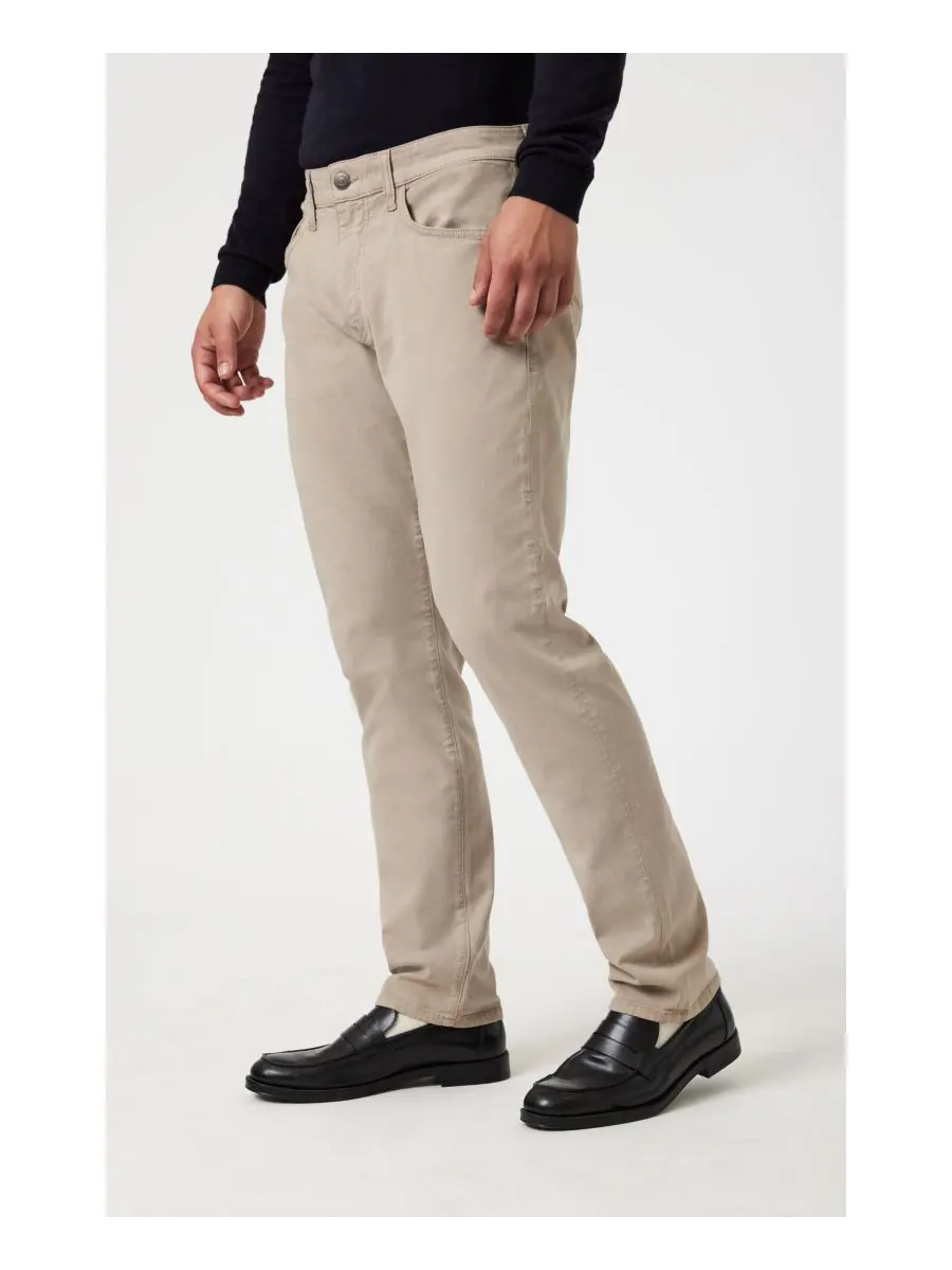 Мужские джинсы Marcus Slim Straight Leg из ткани Luxe Twill цвета латте Mavi Jeans — изображение 3 из 6, хаки