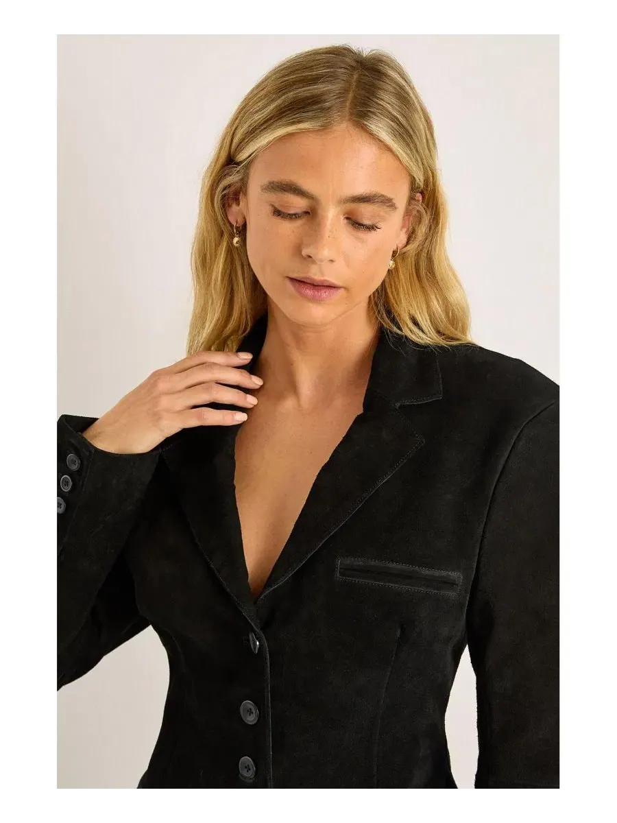 Жакет с запахом из натуральной замши с поясом Nasty Gal — изображение 4 из 8, черный
