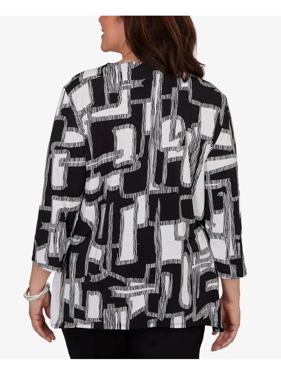 Блуза с принтом и ожерельем Plus Size Geo Boxes Puff Printed Top Alfred Dunner — изображение 5 из 5, черный