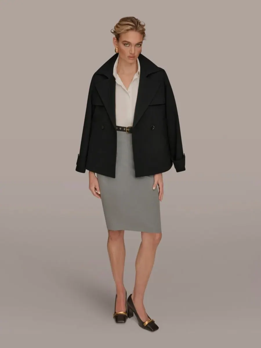 Женский короткий тренч из крепа с воротником-стойкой Donna Karan New York — изображение 3 из 10, черный