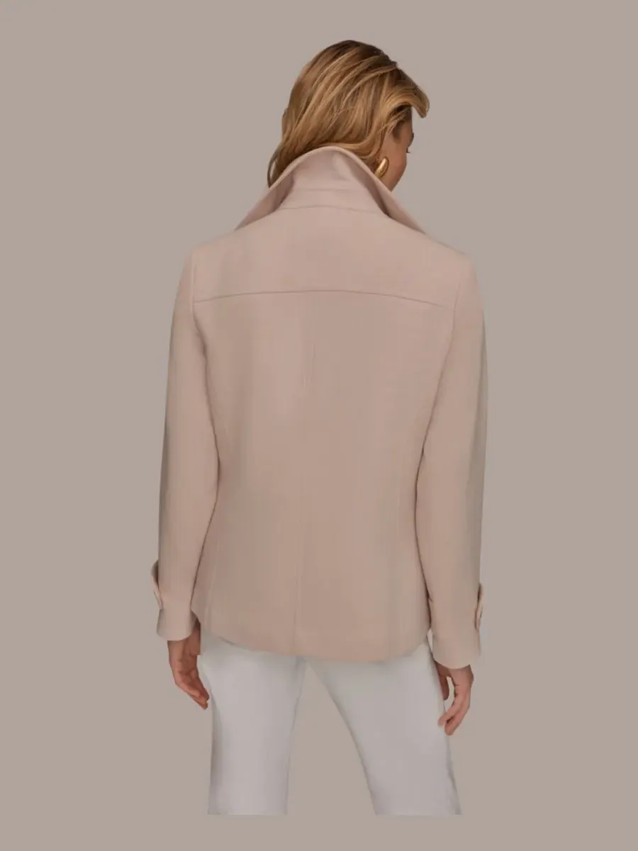 Женский короткий тренч из крепа с воротником-стойкой Donna Karan New York — изображение 9 из 9, серебряный