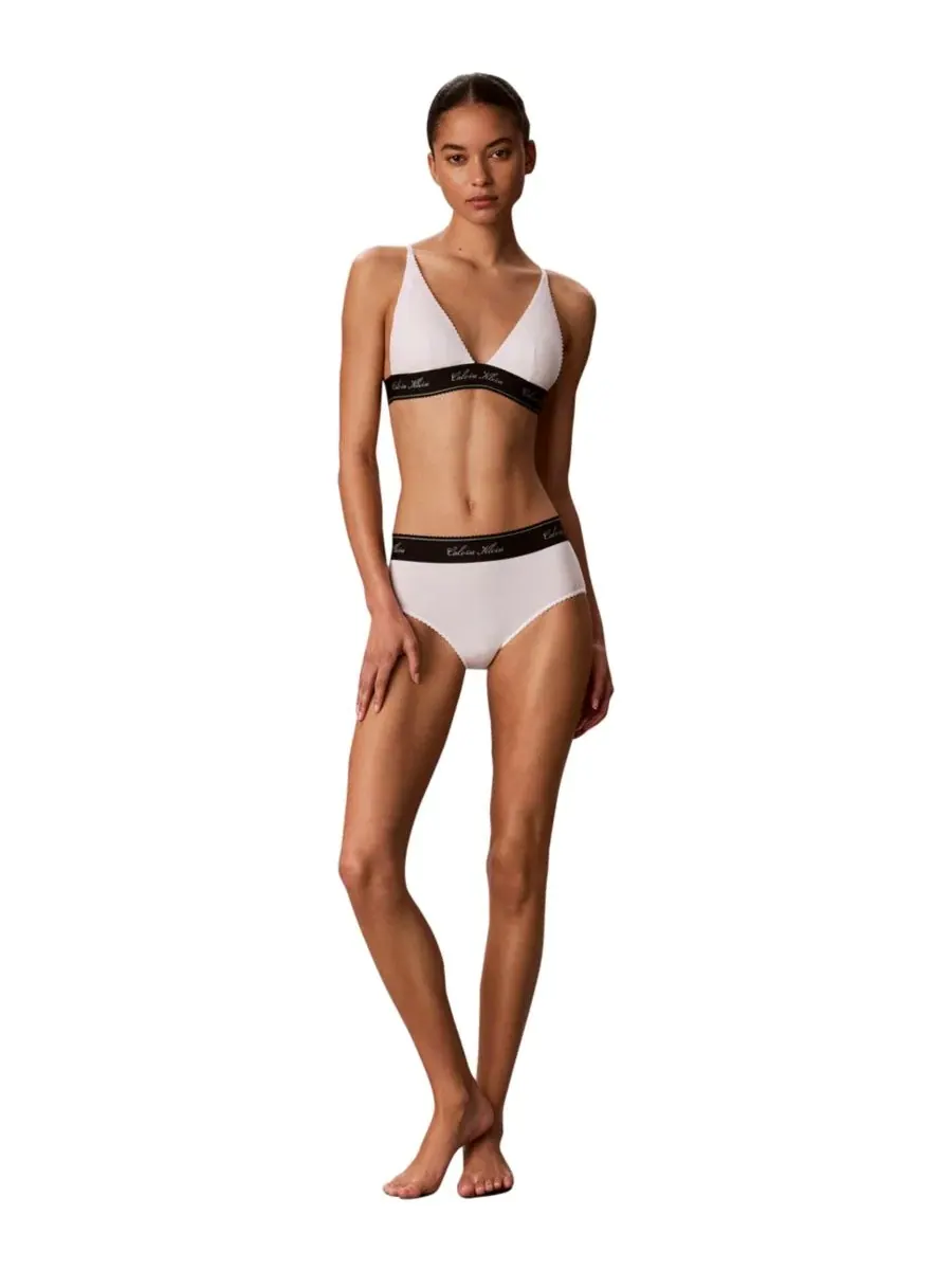Бюстгальтер треугольной формы без косточек Icon Cotton-Modal Script Calvin Klein — изображение 6 из 10, белый