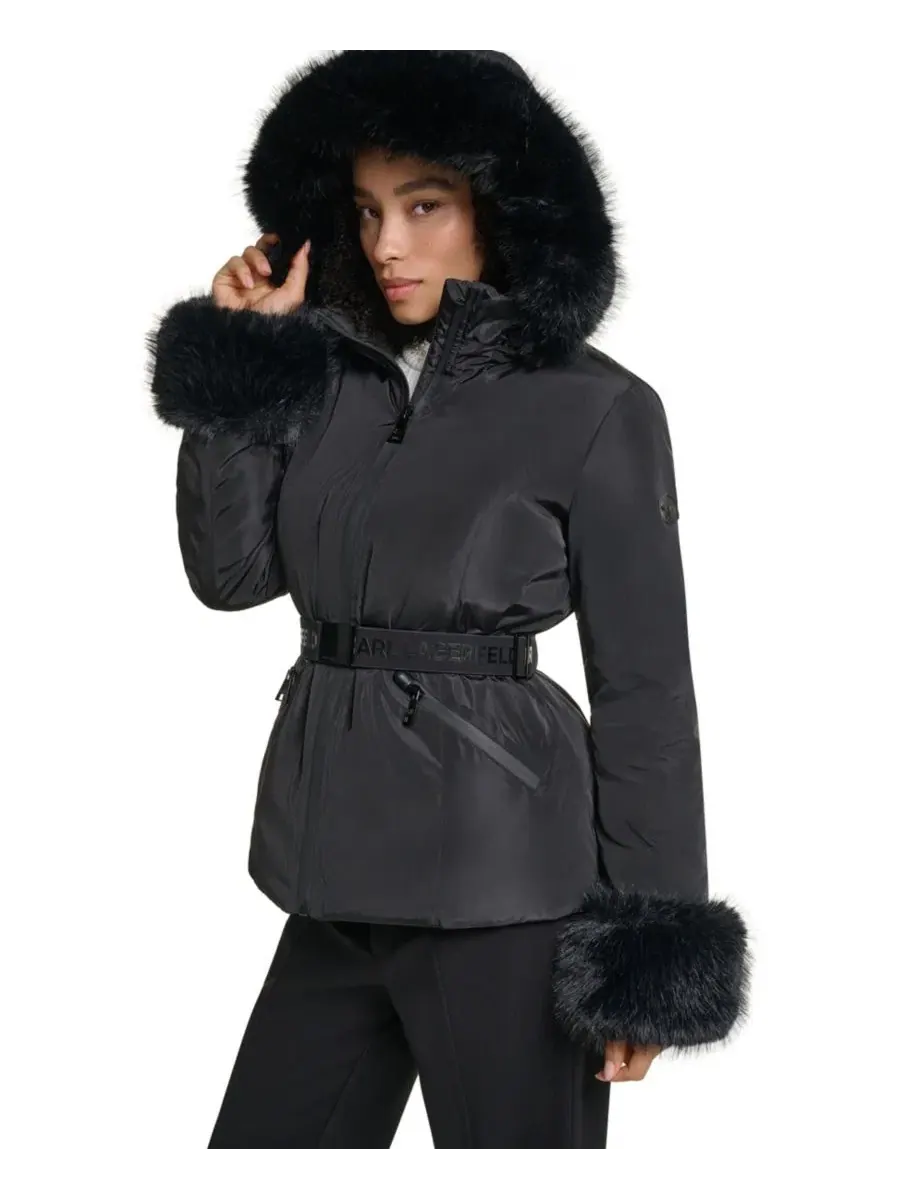 Женский утепленный пуховик с капюшоном и меховой отделкой, модель Belted Hooded Fur Cuffs Puffer — изображение 4 из 8, черный