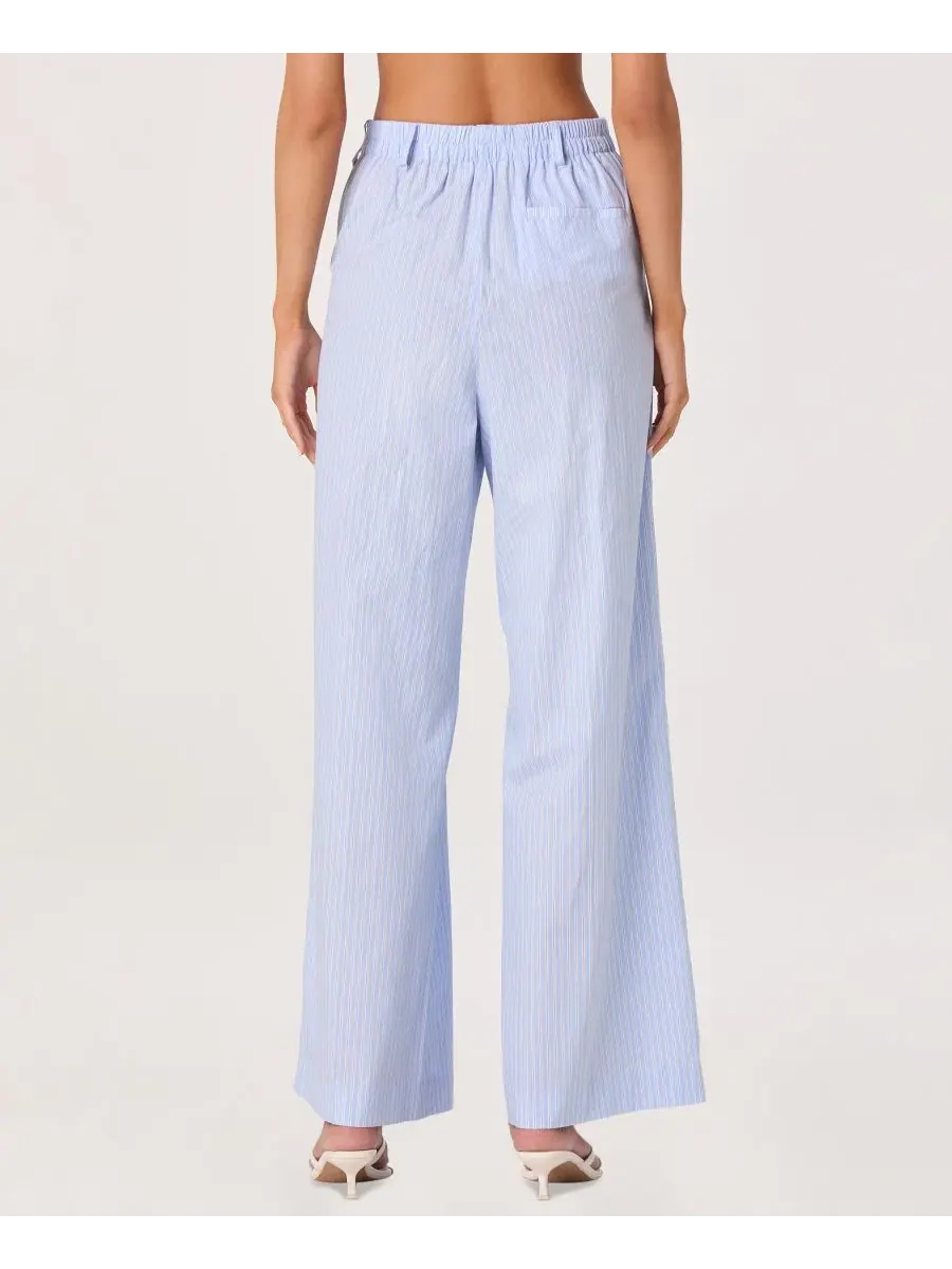 Брюки с высокой посадкой Neha Flared Blue Pinstripe ASTR the Label — изображение 4 из 4, синий