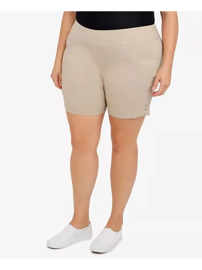 Шорты Plus Size Essentials однотонные из технической ткани с эластичным поясом HEARTS OF PALM — изображение 3 из 4, чино