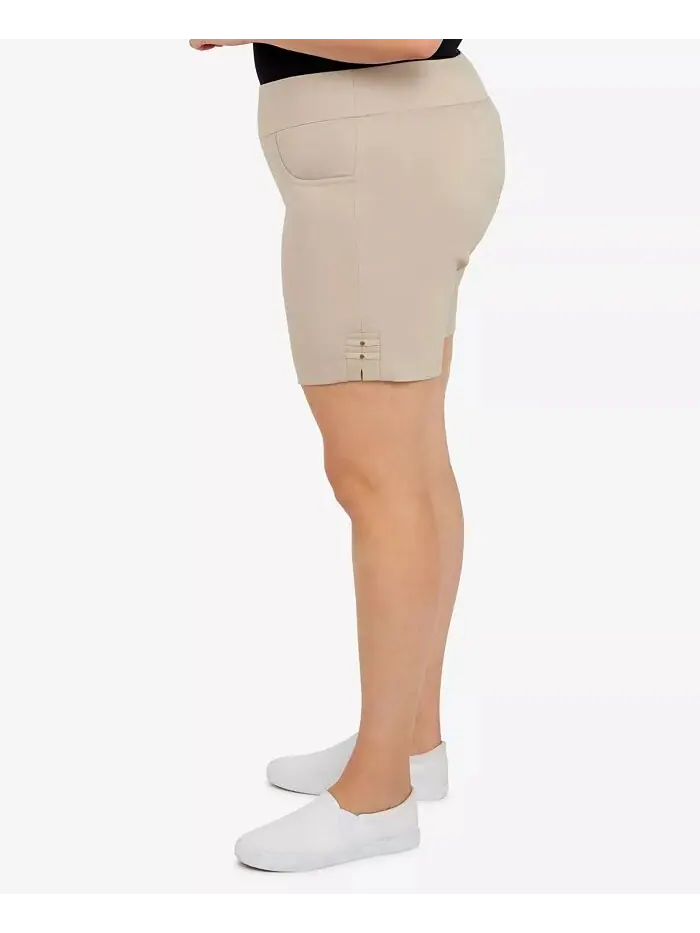 Шорты Plus Size Essentials однотонные из технической ткани с эластичным поясом HEARTS OF PALM — изображение 4 из 4, чино