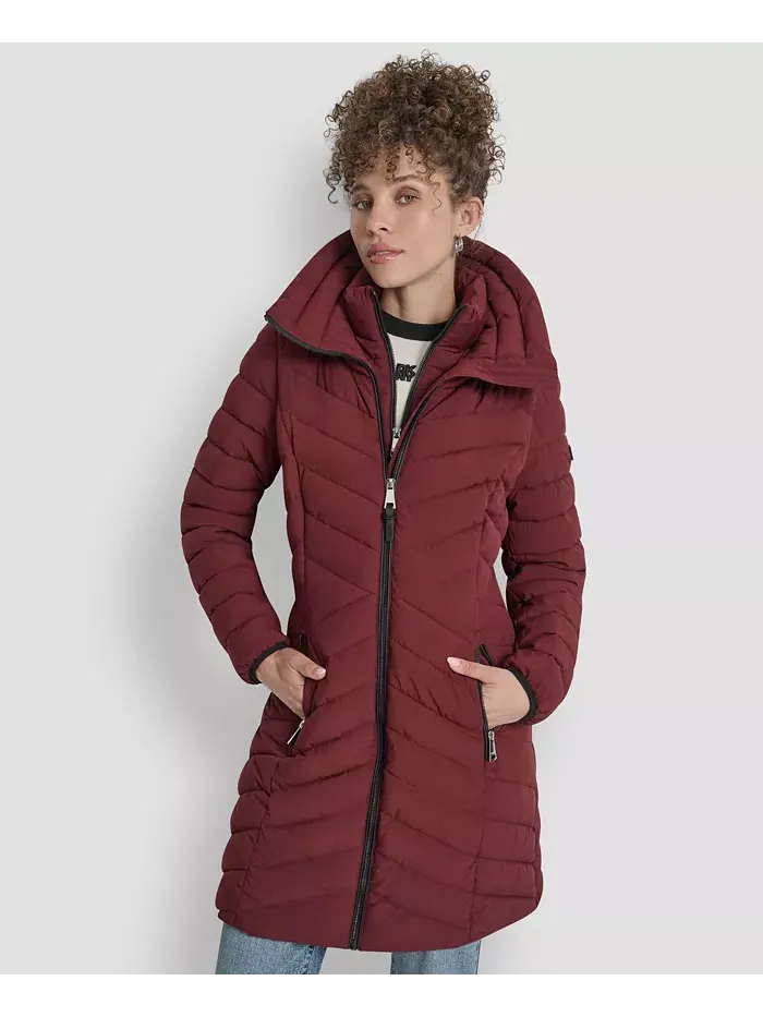 Женское стеганое пальто с комбинацией карманов DKNY — изображение 1 из 6, бордо