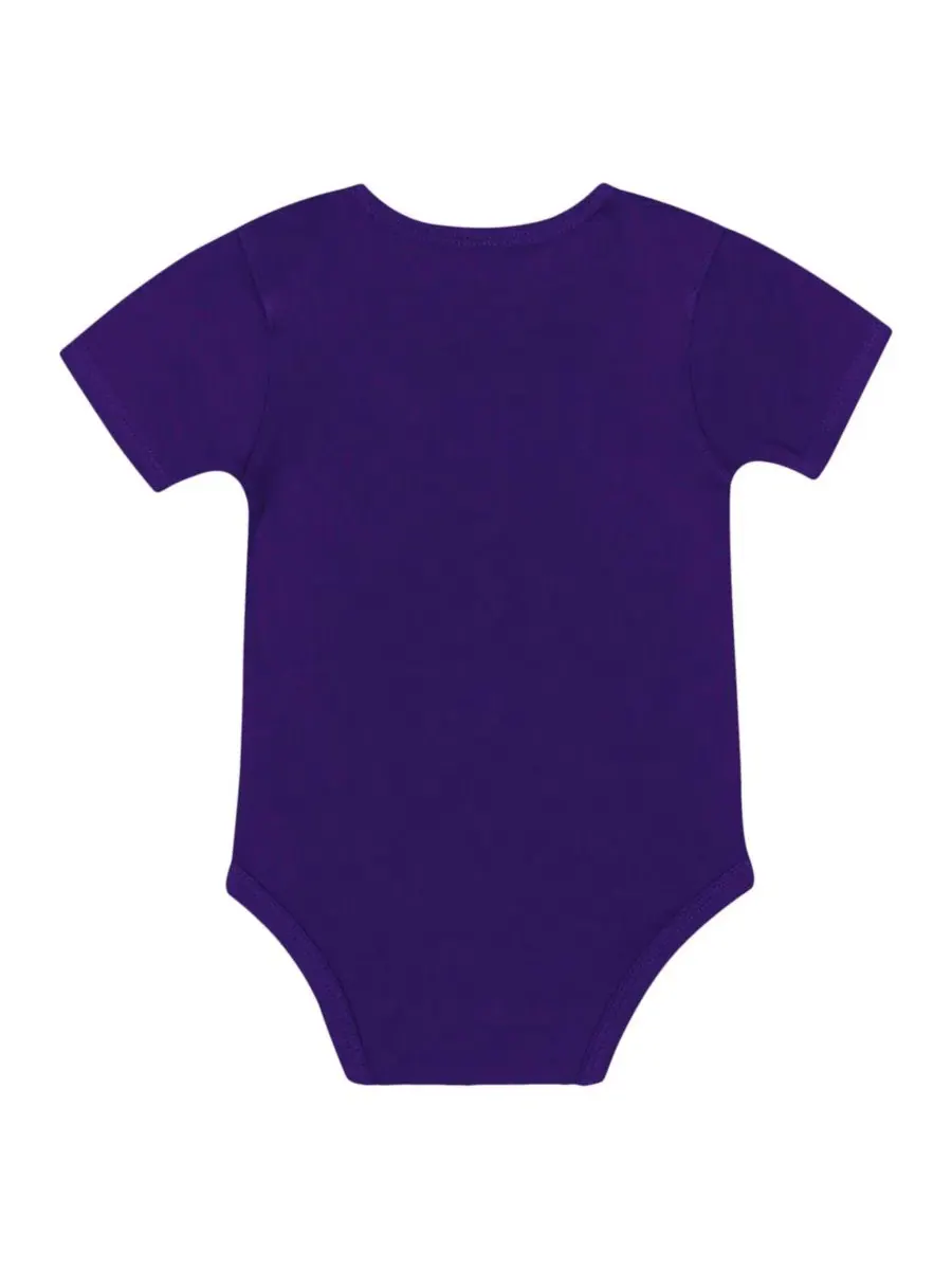 Детский комплект боди с слюнявчиком и шапкой LSU Tigers Dynamic Duo Outerstuff — изображение 3 из 5, фиолетовый