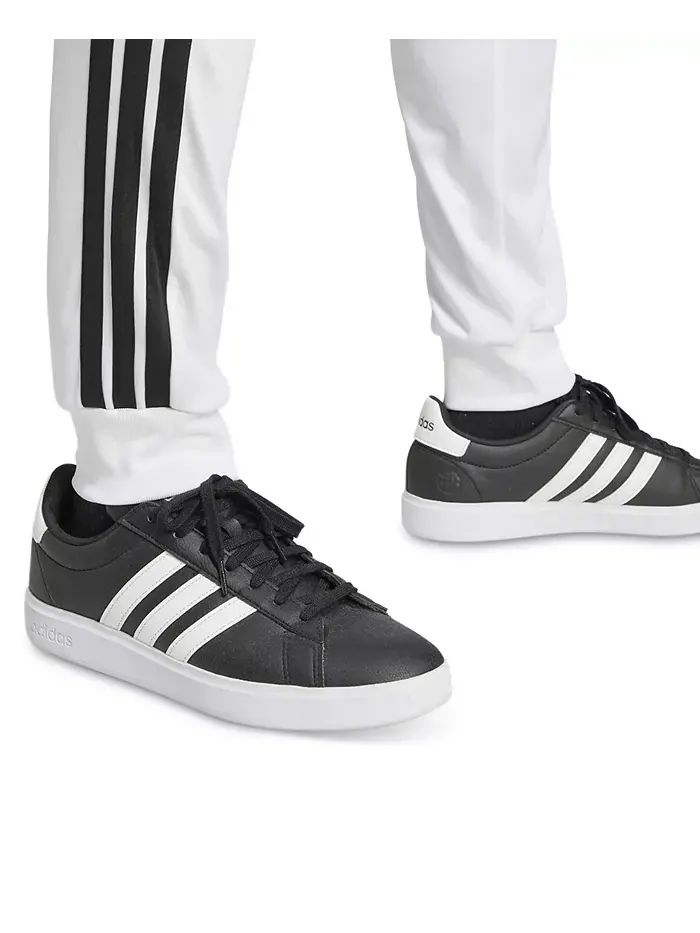 Мужские классические сужающиеся спортивные брюки в полоску adidas — изображение 4 из 4, белый