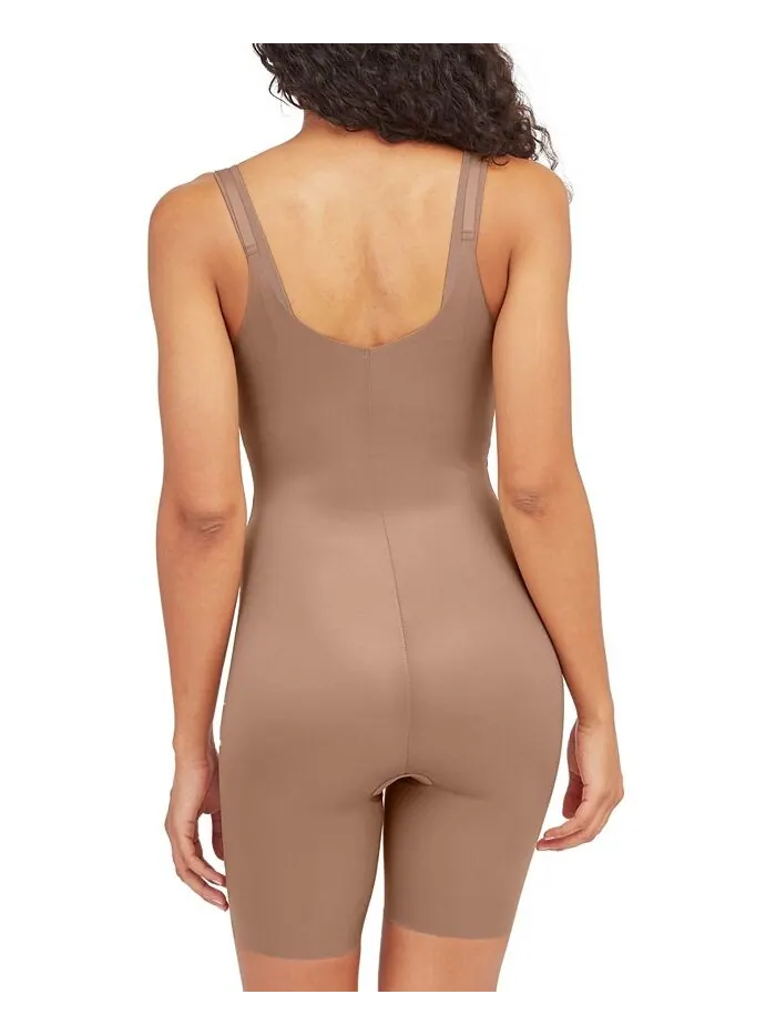 Женское боди Thinstincts 2.0 с открытой грудью и длиной до середины бедра SPANX — изображение 4 из 10, кафе-лате