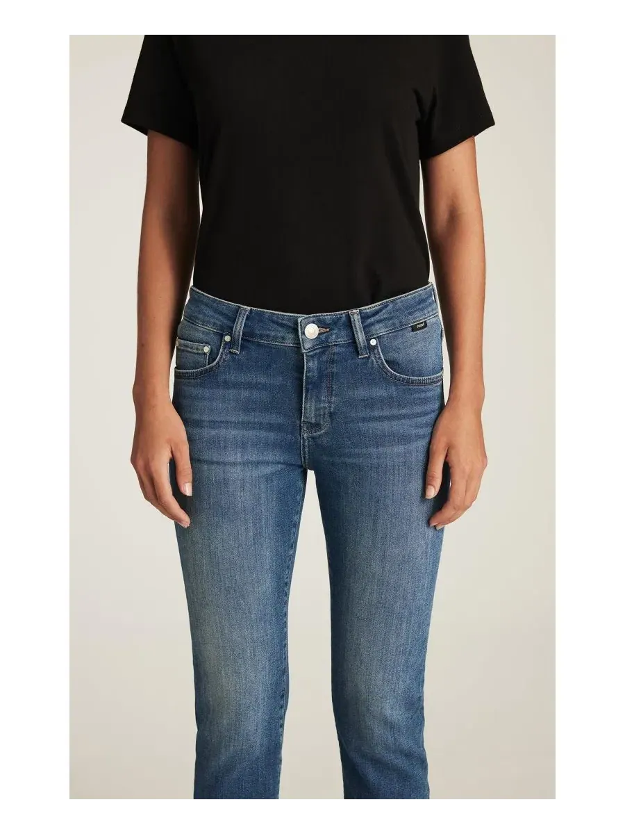 Джинсы женские Mavi Jeans Emma Mid Rise Slim Boyfriend — изображение 4 из 5, синий
