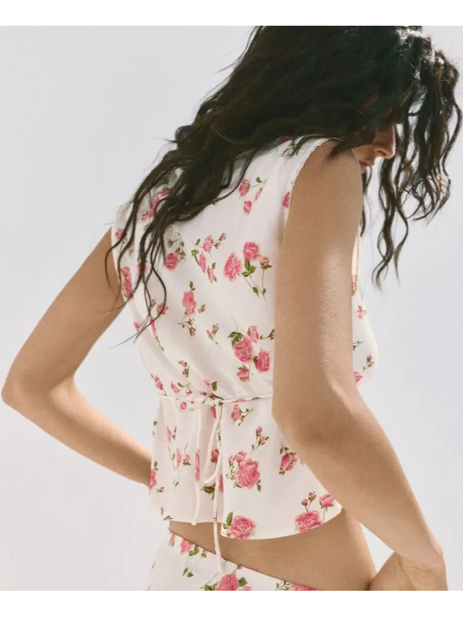 Блузка без рукавов с кружевом и V-образным вырезом, модель Floral V-Neck Sleeveless Lace Blouse — изображение 5 из 7, черный
