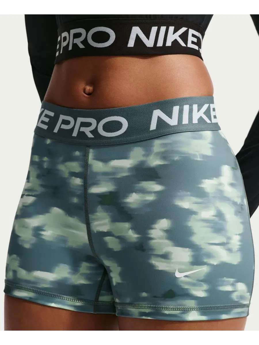Велосипедные шорты Nike Pro с принтом, 3" inseam — изображение 2 из 5, белый