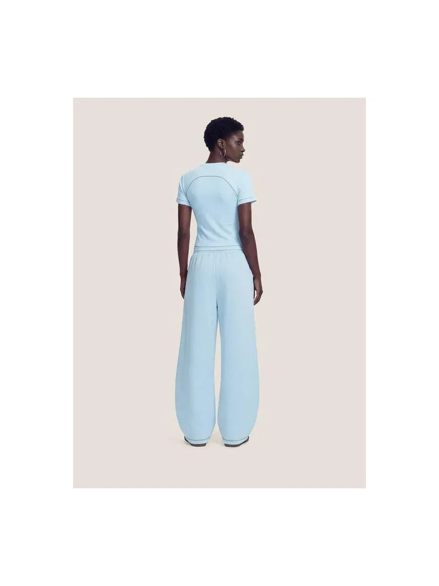 Комплект из топа и брюк Cloud Slim Sweat Set AELFRIC EDEN — изображение 2 из 3, светлый синий
